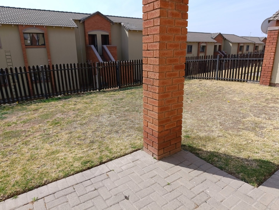 To Let 2 Bedroom Property for Rent in Hillside Free State
